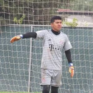 Meet your Posher, Ramiro